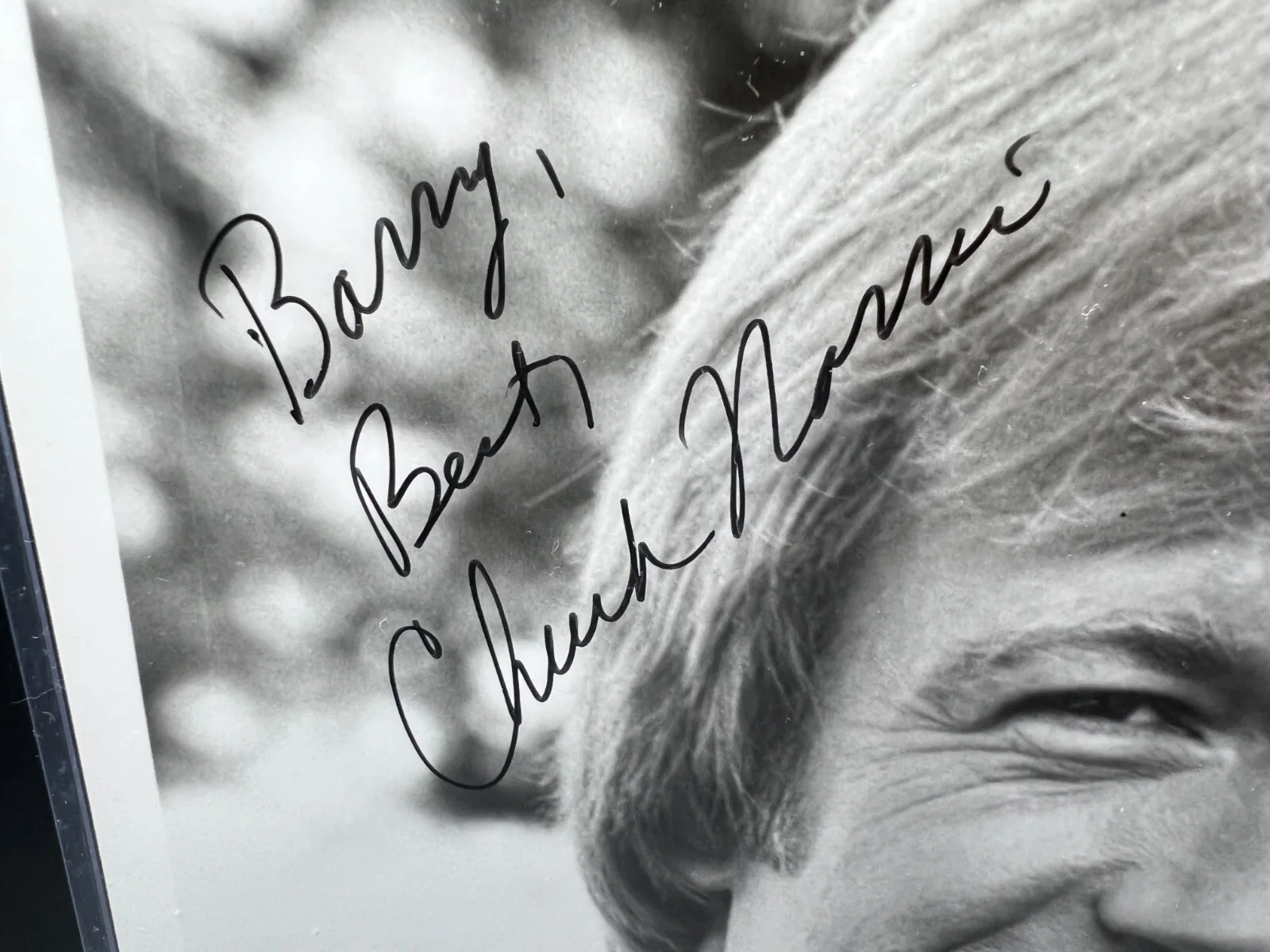 Chuck Norris — Chuck Norris Signed Autograph Inscribed 8x10 Vintage Photo An Eye for an Eye PSA, изображение 3