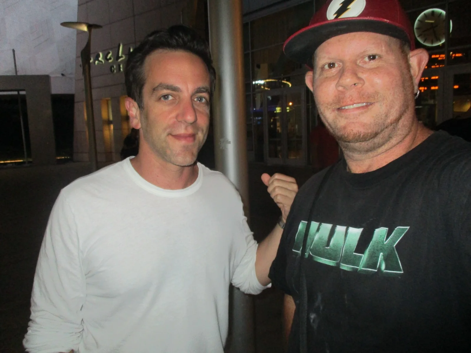 B.J. NOVAK — B.J Novak The Office matted signed index card with photo 11x17 #1 Ryan, изображение 4