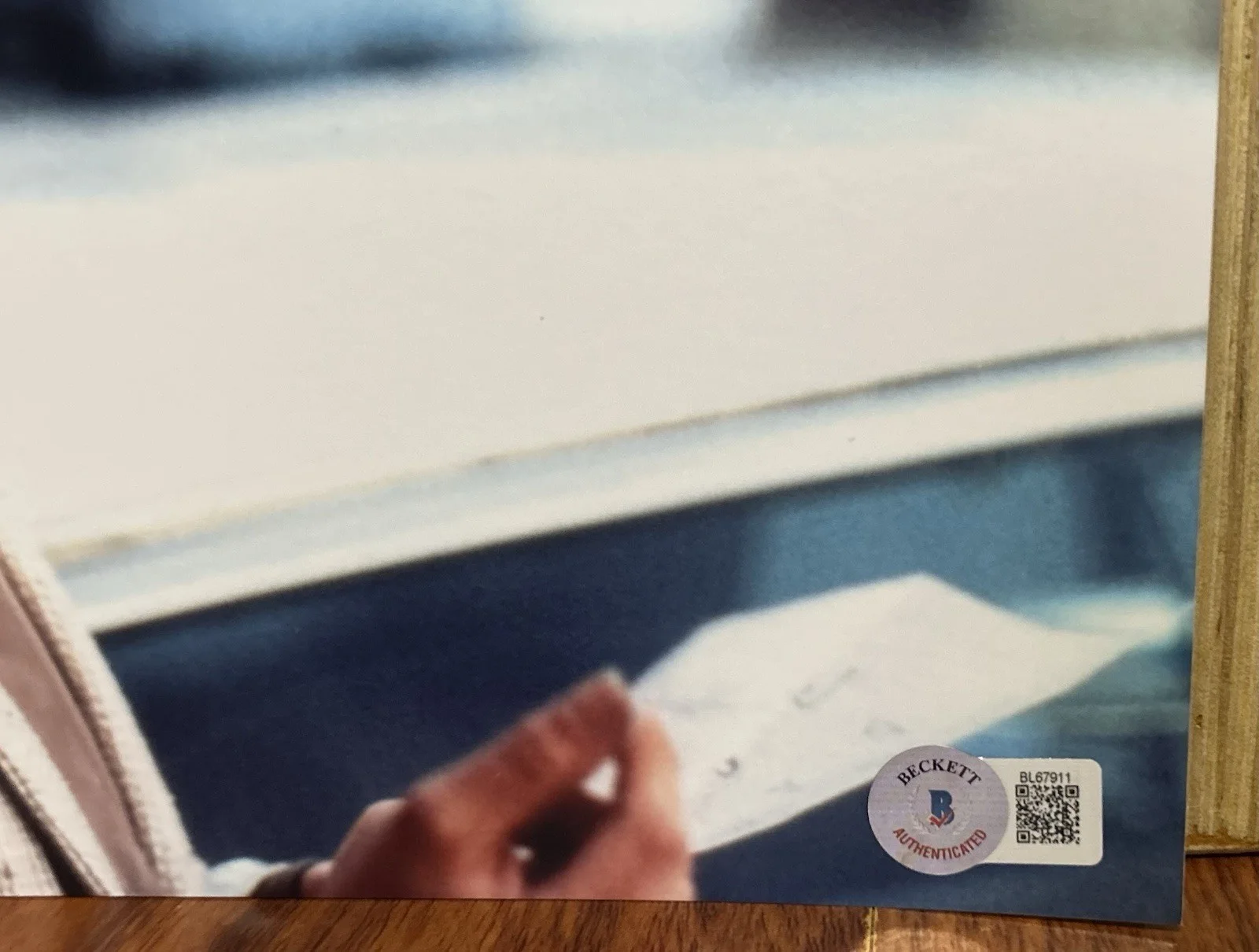 LINDA HAMILTON SIGNED TERMINATOR SARAH CONNOR BEAUTIFUL 8x10 PHOTO BECKETT BAS, изображение 2