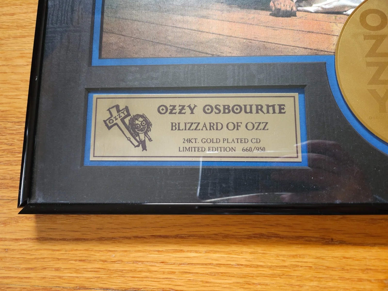 OZZY OSBOURNE - BLIZZARD OF OZZ - SIGNED AUTOGRAPH 24 KT GOLD CD LIMITED EDITION, изображение 2