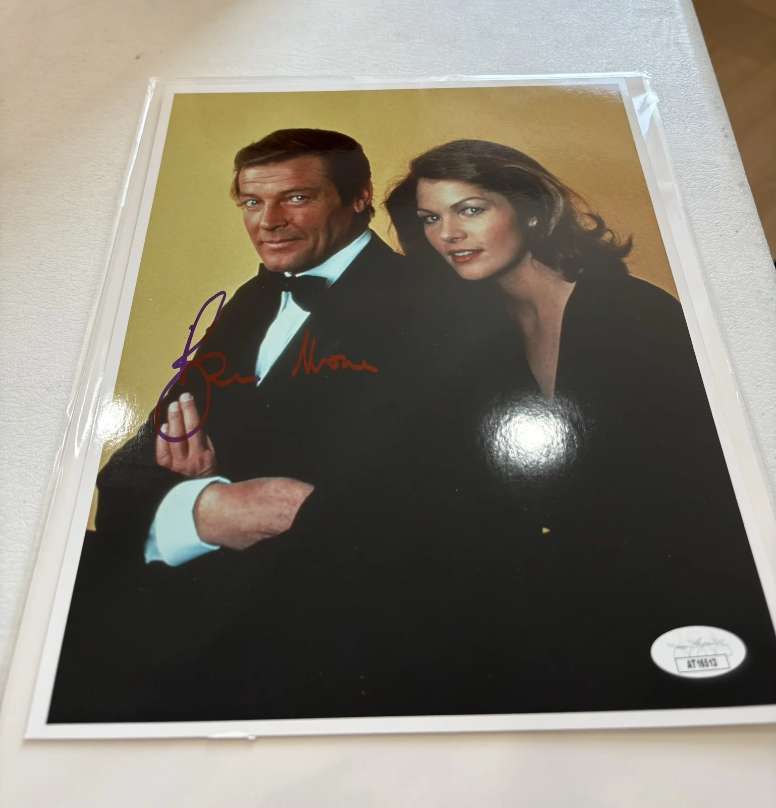 Roger Moore — Roger Moore Signed 8x10 Photo “Moonraker” JSA COA STICKER Autograph, image 4