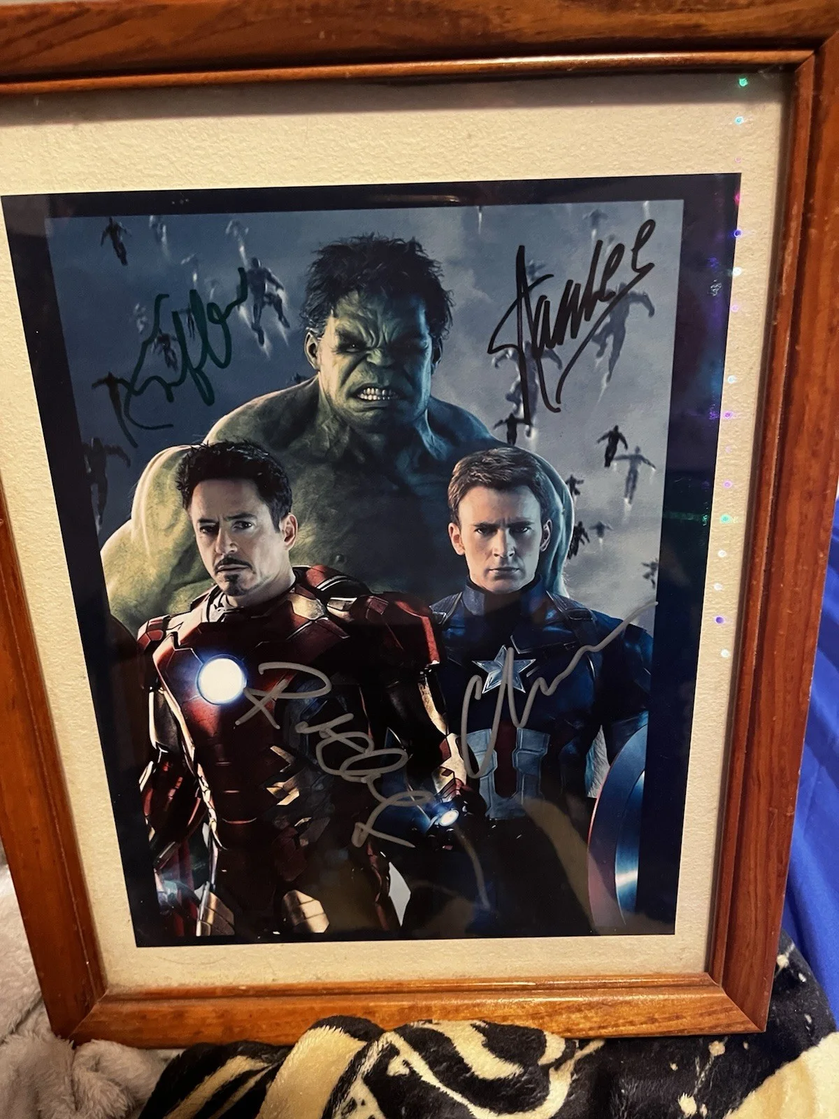 Mark Ruffalo, Stan Lee, Robert Downey Jr, Chris Evans — Stan Lee Mark Ruffalo Robert Downey Jr Chris Evans Autograph Signed Poster