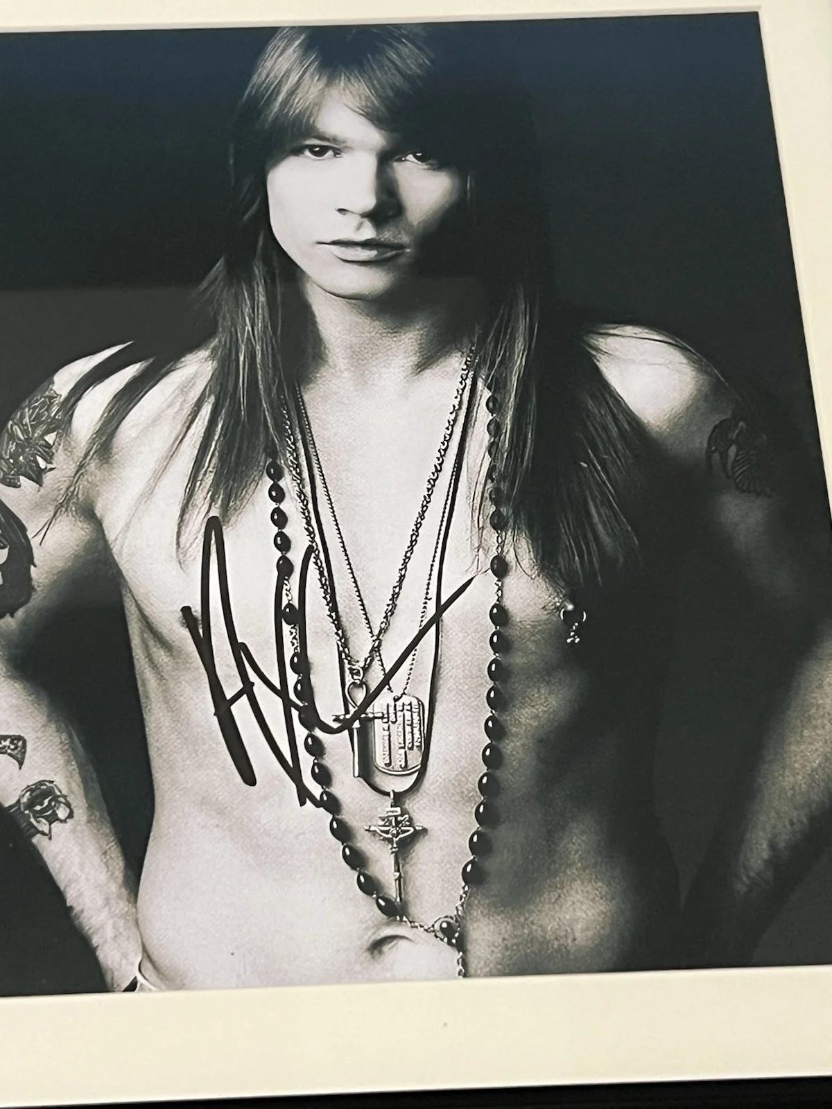 AXL ROSE Guns And Roses Autographed 8 X 11.5 Signed Photo Framed, image 4