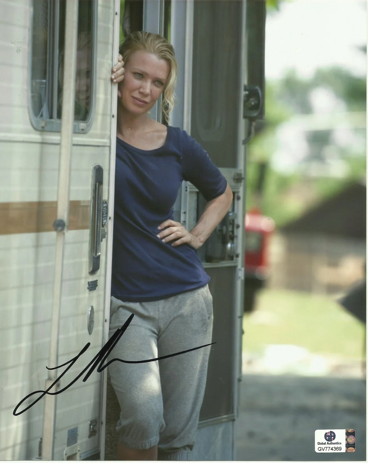 Laure Holden — Laurie Holden (Andrea) The Walking Dead Signed Auto GA Authenticated 8x10 Photo