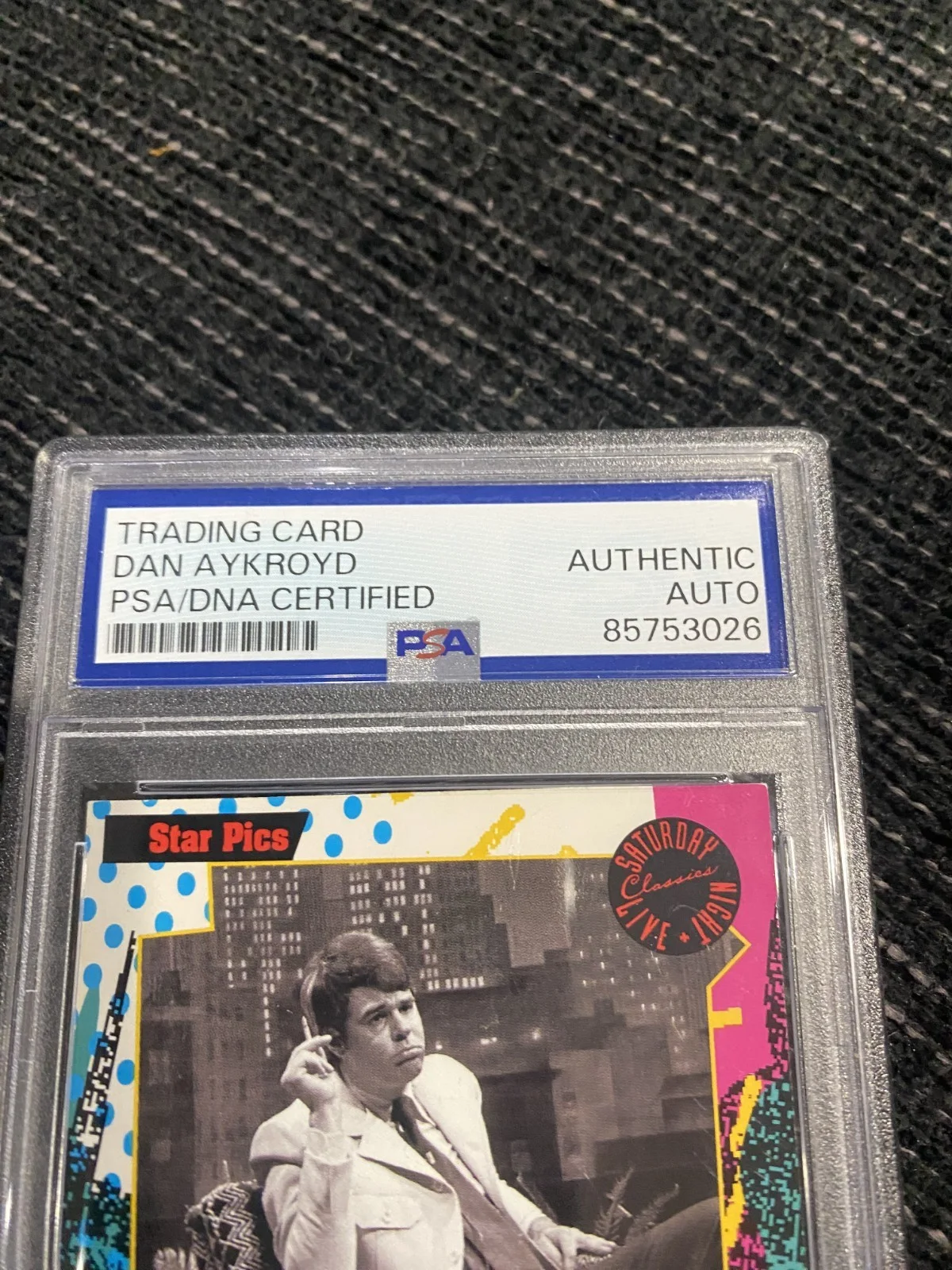 Dan Aykroyd — Dan Aykroyd Autographed Signed 1992 Star Pics Trading Card #105 PSA/DNA, image 2
