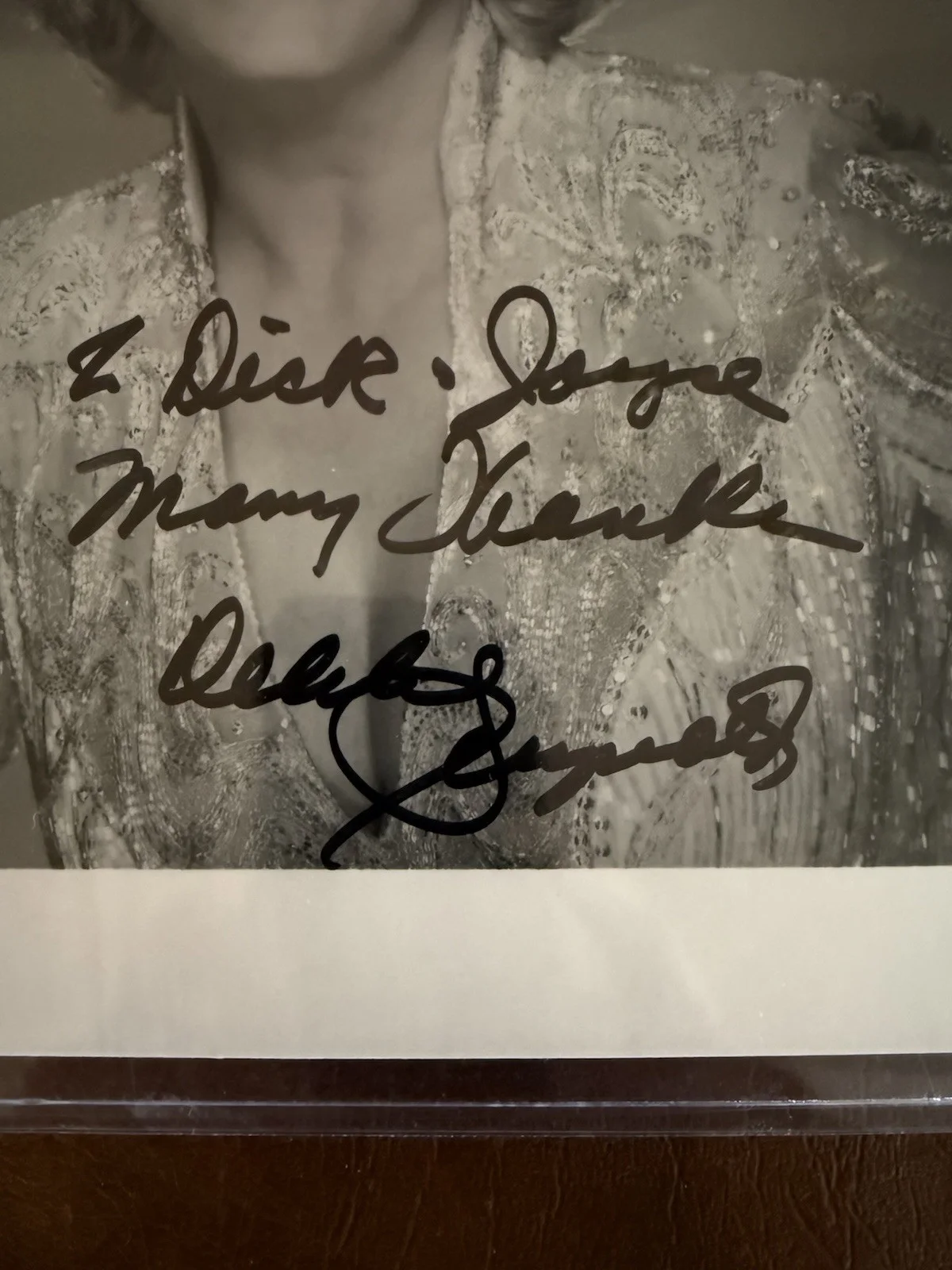 Debbie Reynolds — Autographed 8x10 Glossy Of Legendary Singer/Actress Debbie Reynolds at Harrah’s, изображение 2
