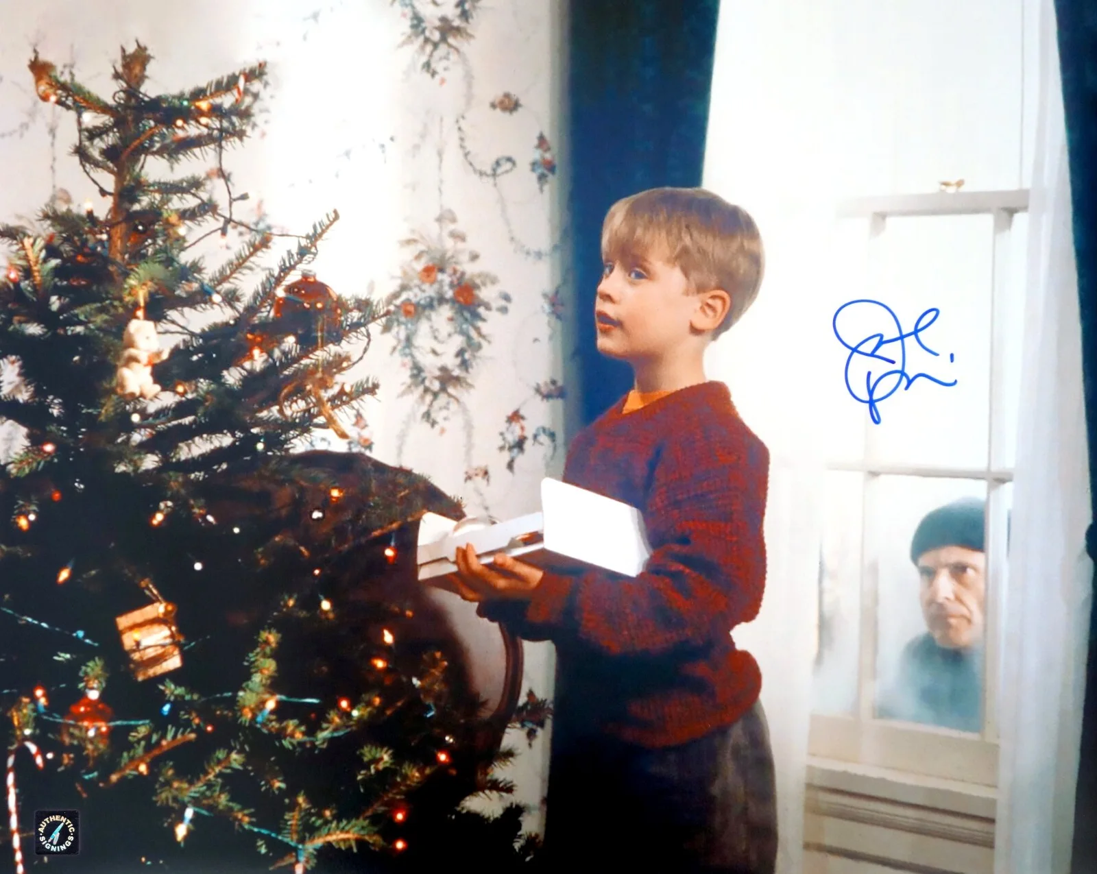 Joe Pesci — Joe Pesci w/ Culkin Autographed HOME ALONE Christmas Tree 16x20 Photo ASI Proof