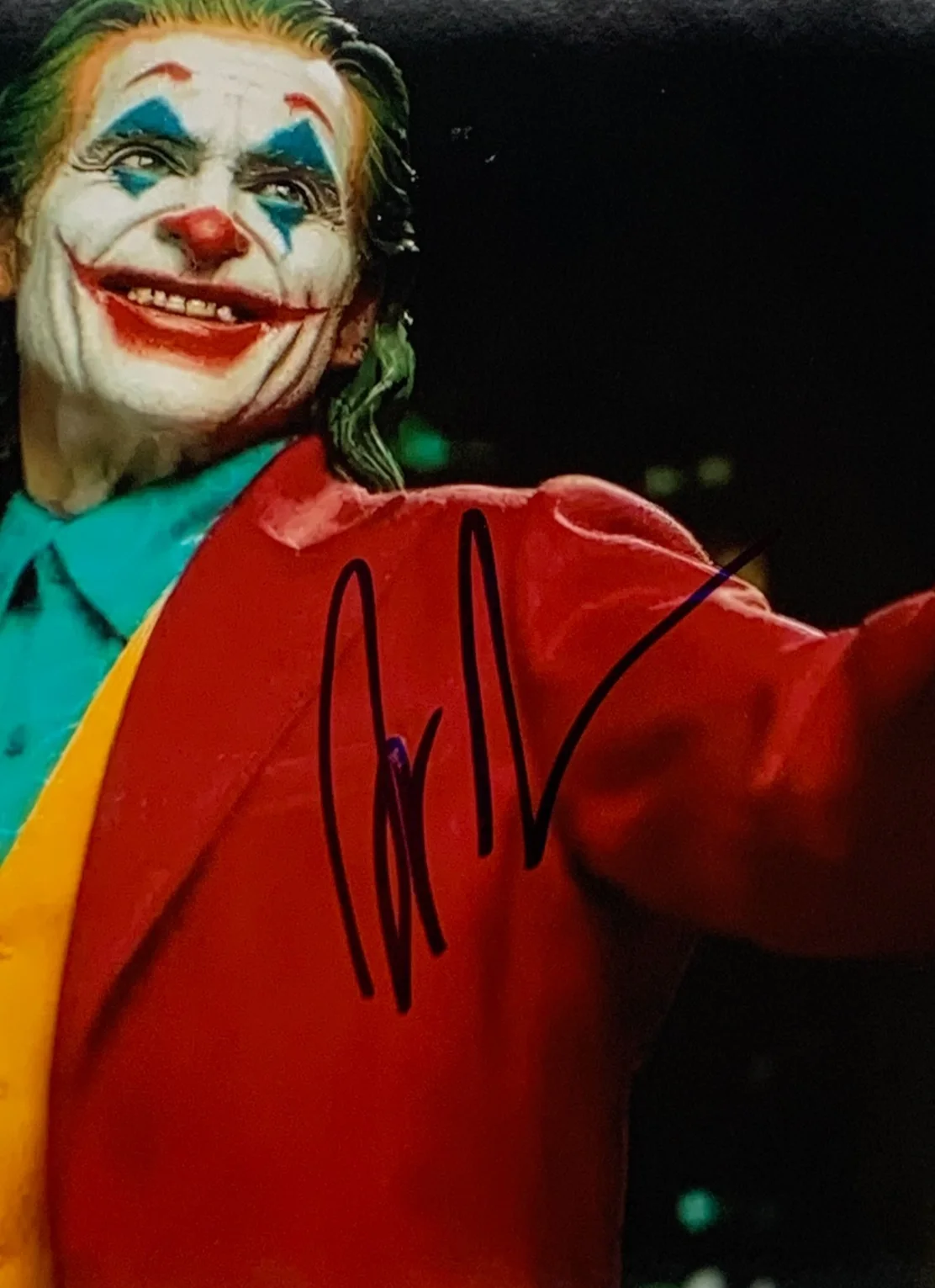 Joaquin Phoenix — JOAQUIN PHOENIX signed JOKER photo, with COA, 8x10, image 2
