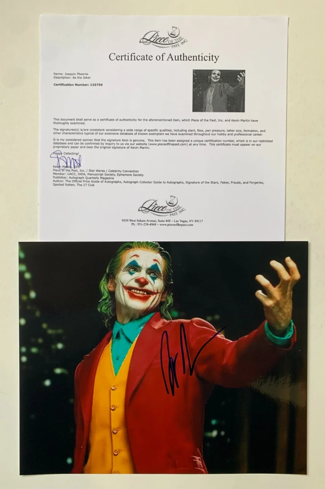 Joaquin Phoenix — JOAQUIN PHOENIX signed JOKER photo, with COA, 8x10, image 3