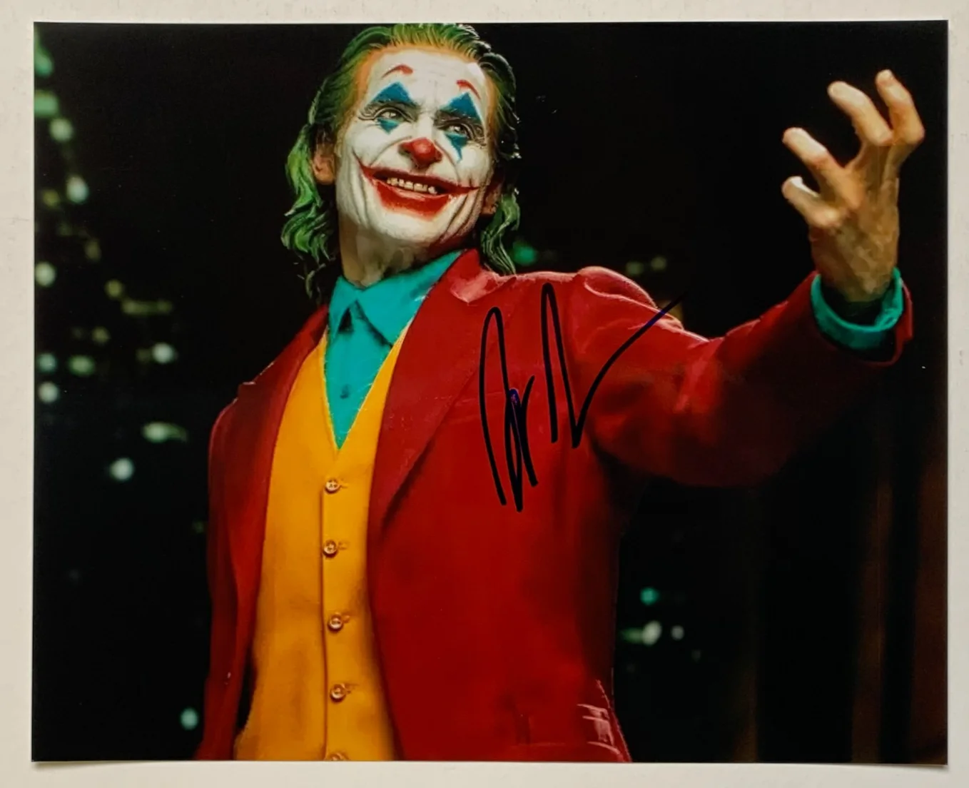 Joaquin Phoenix — JOAQUIN PHOENIX signed JOKER photo, with COA, 8x10, image 4