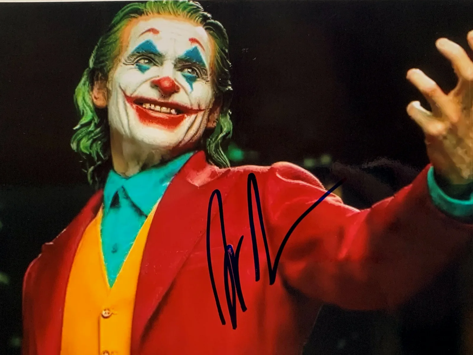 Joaquin Phoenix — JOAQUIN PHOENIX signed JOKER photo, with COA, 8x10, image 5