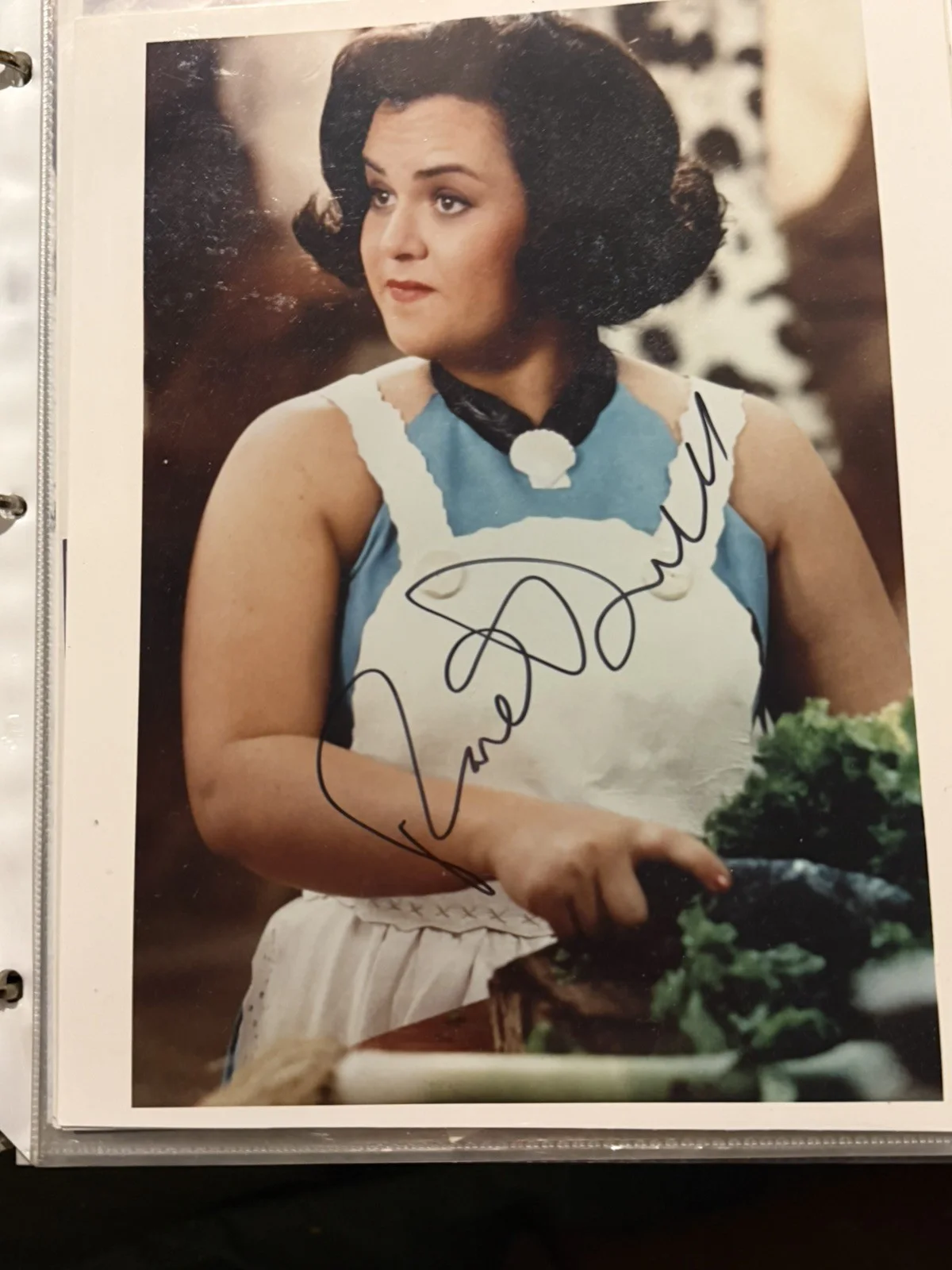 Rosie O'Donnell — Rosie O'Donnell The Flintstones Signed 8x10 Photo