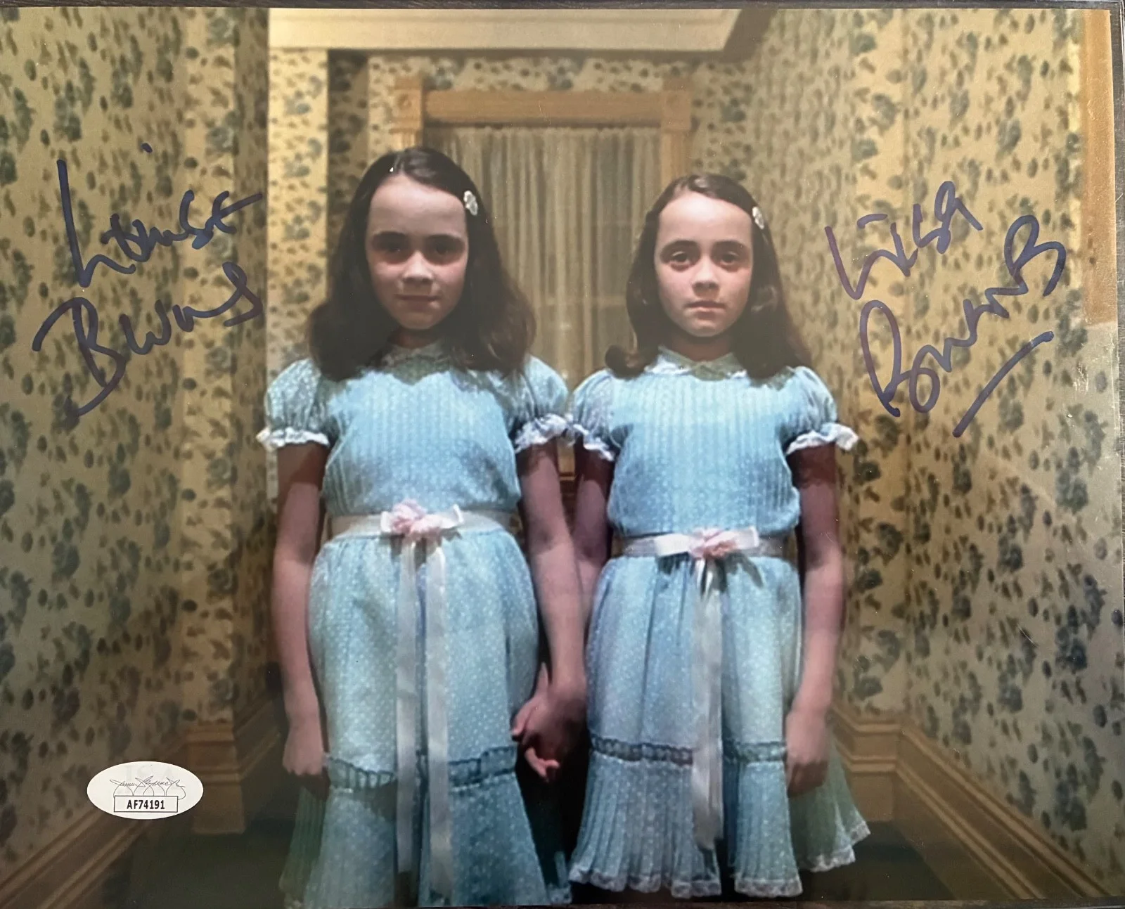 Lisa and Louise Burns — The Shining autograph 8x10, Lisa and Louise Burns (JSA)