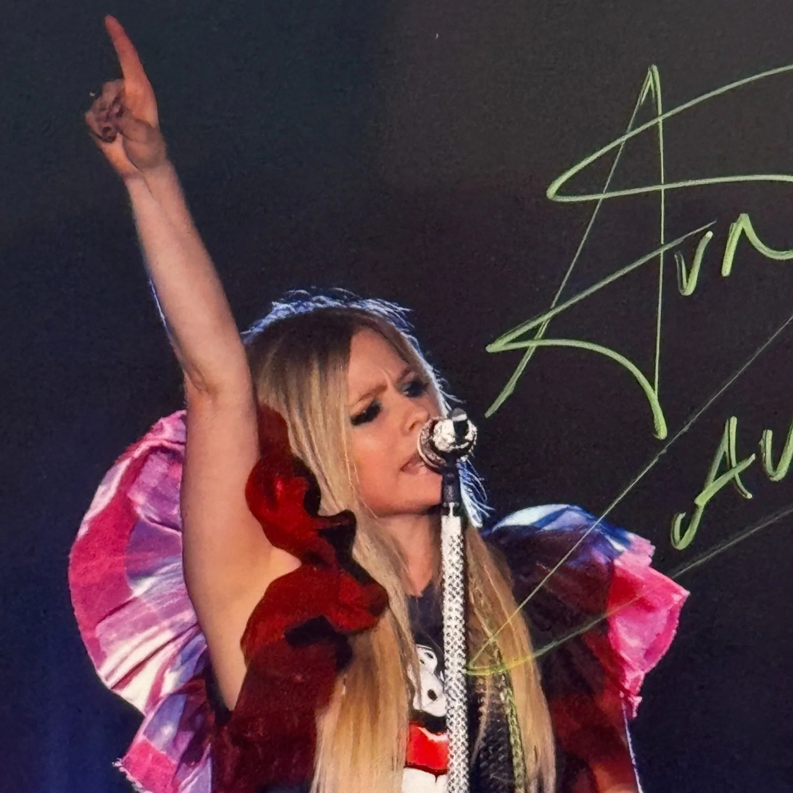 AVRIL LAVIGNE Signed Autographed 8x10 Photograph Auto Photo Authentic with COA, image 2