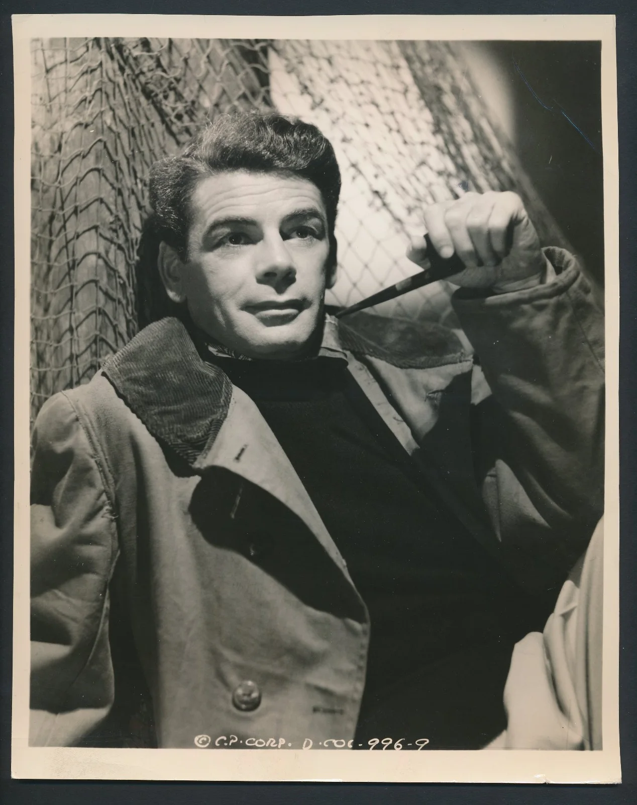 Paul Muni - 1930's Pencil Signed Sheet w/ Orig 1942 Still Photo - Autograph, изображение 5