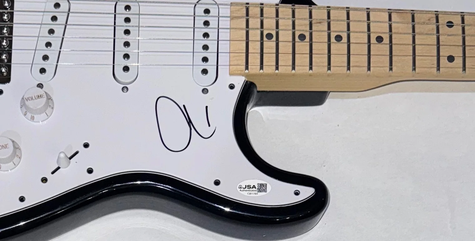 Adam Levine Maroon 5 Signed Autograph Electric Guitar Lead Singer JSA COA, изображение 4