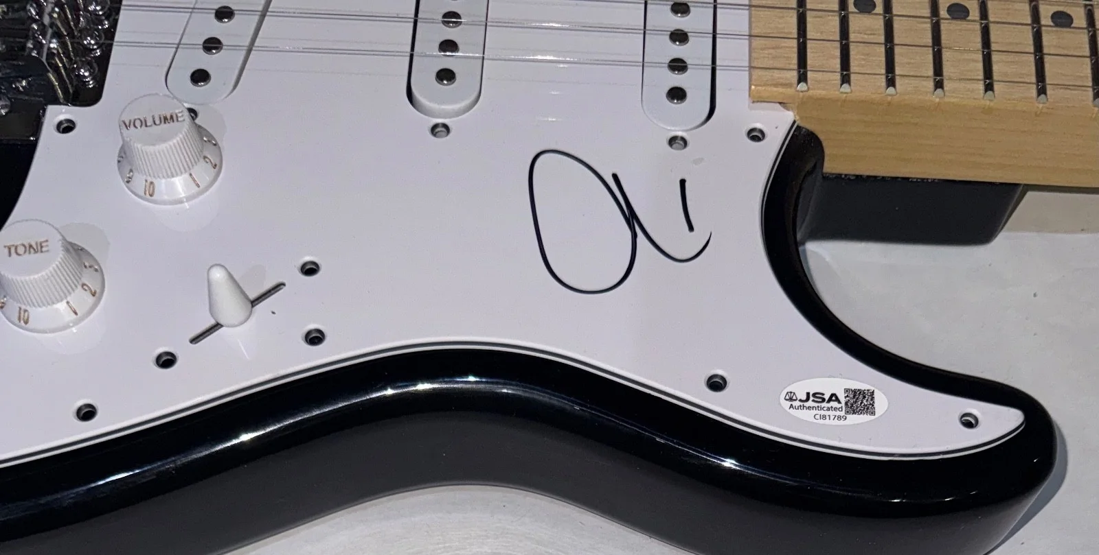 Adam Levine Maroon 5 Signed Autograph Electric Guitar Lead Singer JSA COA, изображение 5