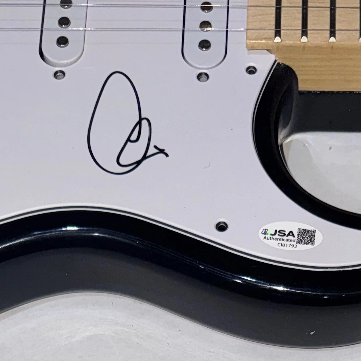 Adam Levine Maroon 5 Signed Autograph Electric Guitar Lead Singer JSA COA, изображение 4