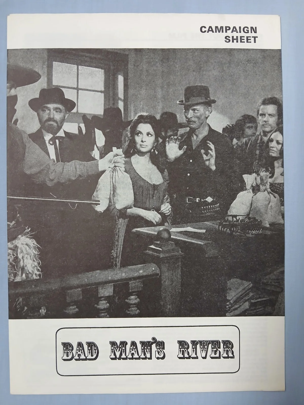 BAD MAN'S RIVER (1971) original UK Campaign Press Book - Lee Van Cleef, изображение 2