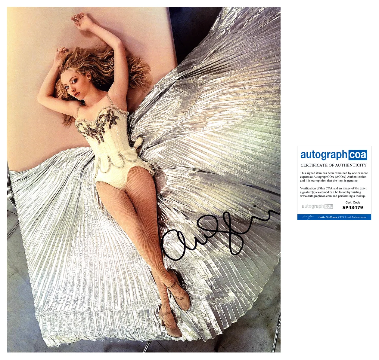 AMANDA SEYFRIED SIGNED AUTOGRAPH THE HOUSEMAID 11x14 PHOTO w/EXACT PROOF & COA, изображение 2