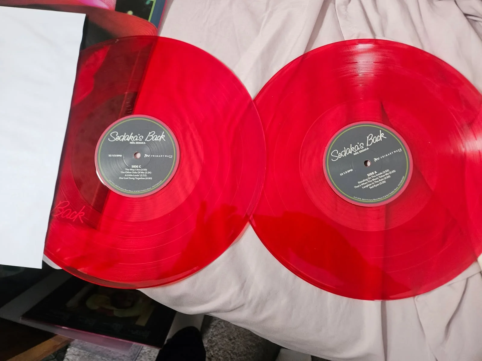 Neil Sedaka autographed double red Album insert Sedaka's Back JSA Certified, изображение 3