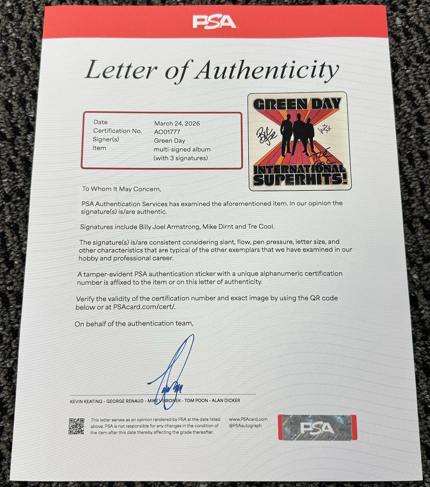Green Day Band Signed Autograph International Superhits Vinyl Album PSA/DNA LOA, изображение 3