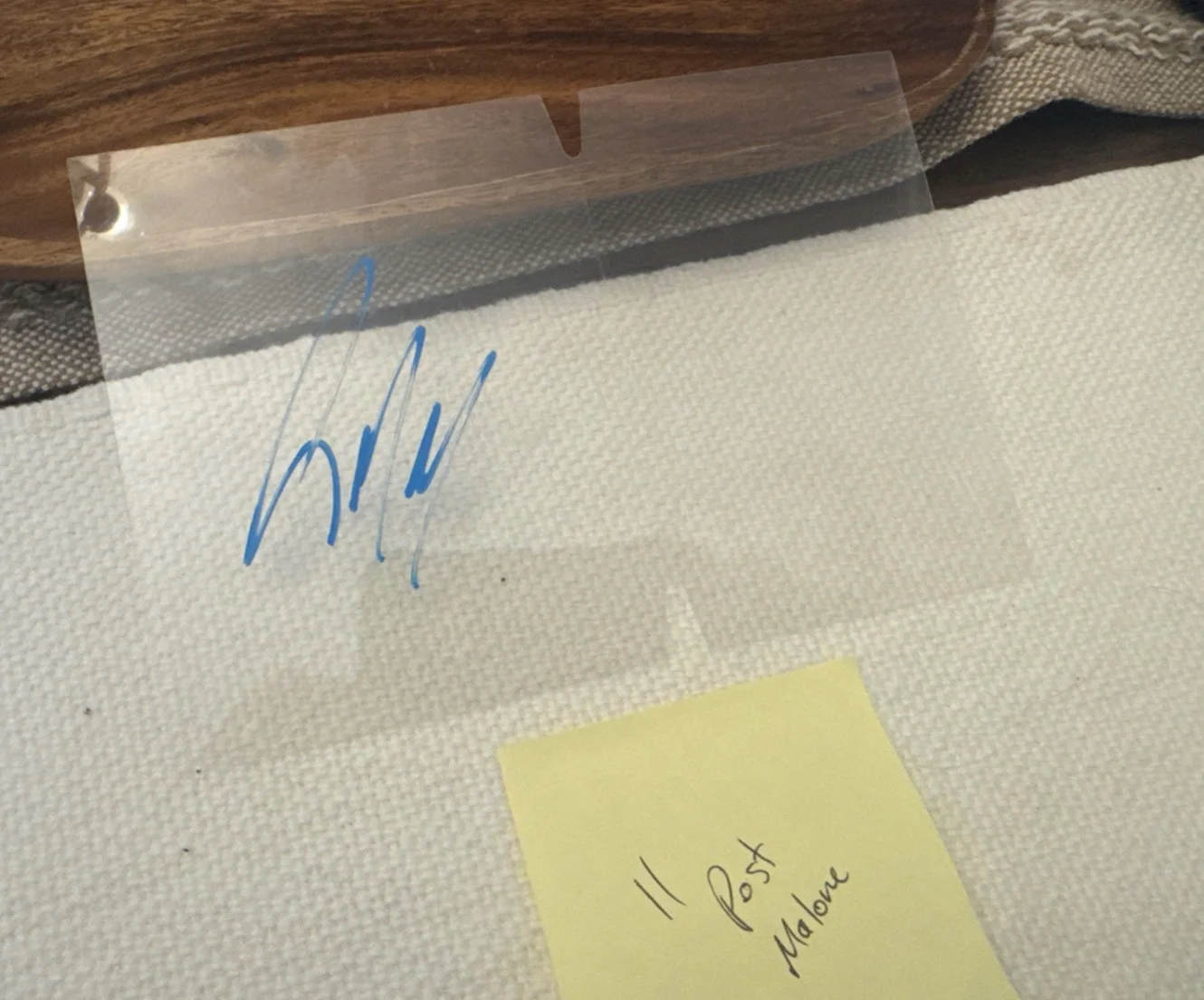 Post Malone — Post Malone SIGNED Autograph TV Movie Star FUNKO POP - Window Replacement W/ COA, изображение 2