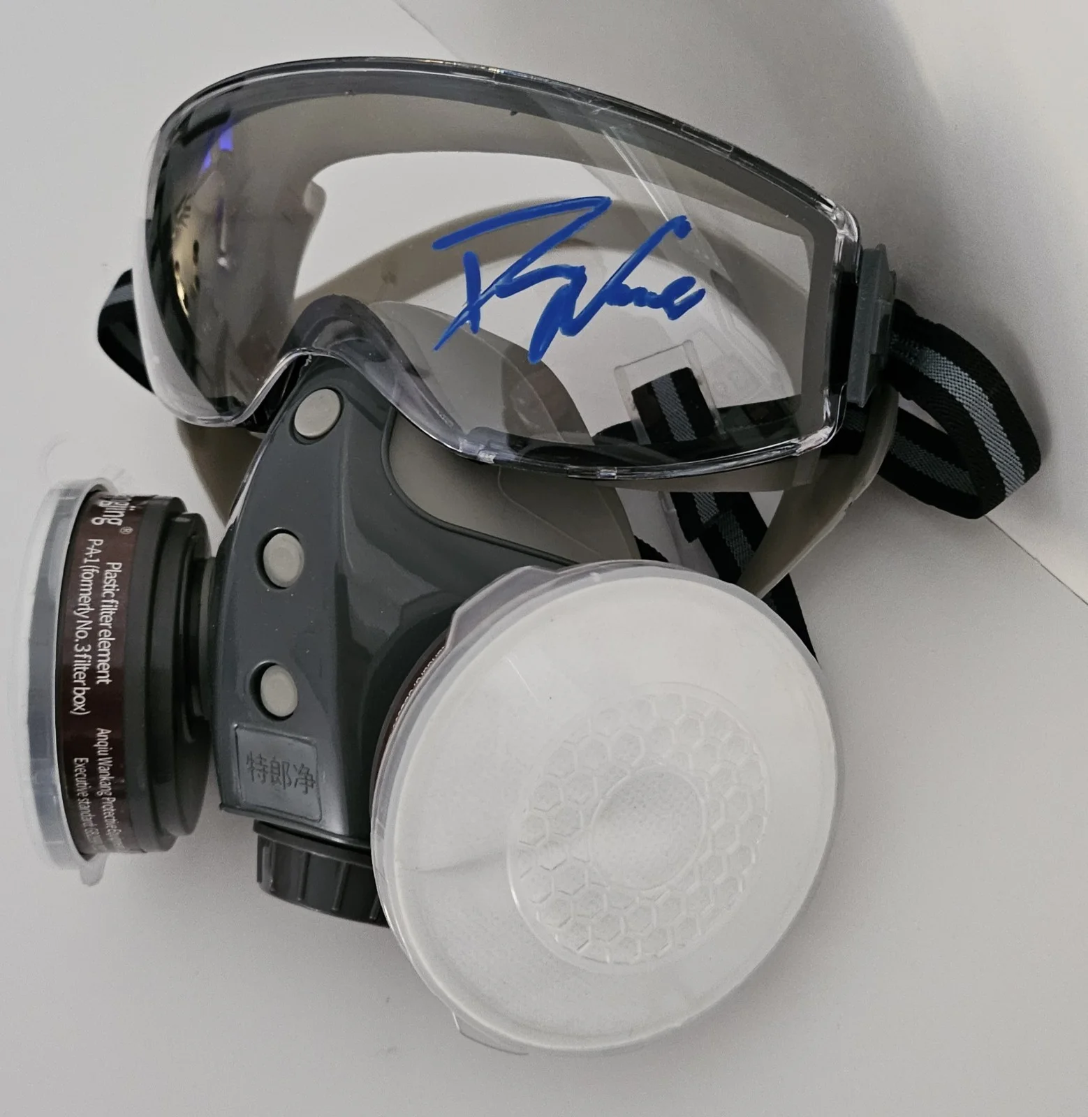 Bryan Cranston — Dean Norris Signed Gas Mask Breaking Bad Hank Schrader Autograph Heisenberg Prop, изображение 4