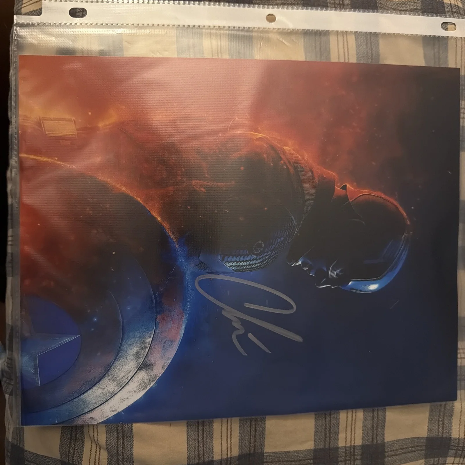CHRIS EVANS — CHRIS EVANS - CAPTAIN AMERICA SIGNED 8"X10" PHOTO AUTOGRAPHED W COA, изображение 3