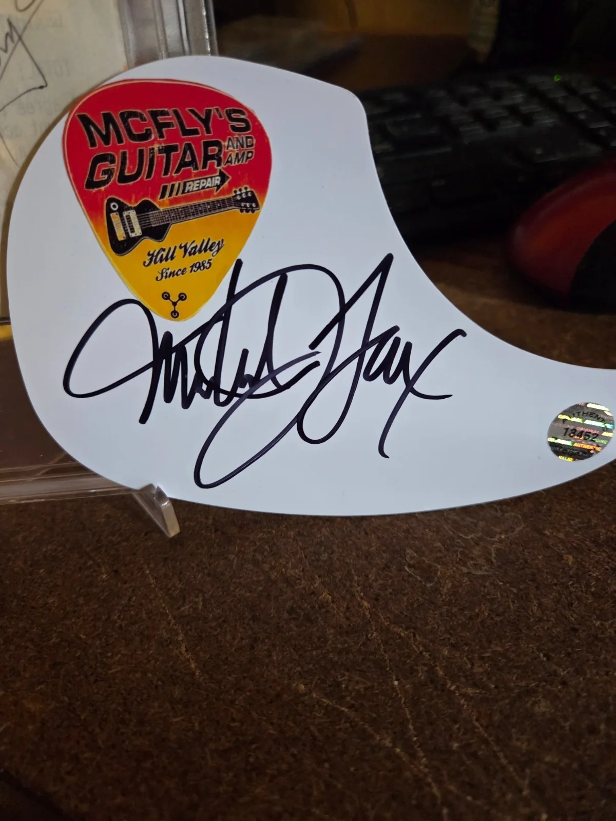 MICHAEL J. FOX CHRISTOPHER LLOYD — MICHAEL J FOX signed GUITAR pick scm coa+ C. LLOYD au BECKETT back to the future, изображение 2