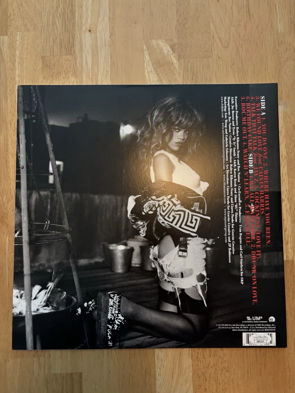 Rihanna Signed Autographed Talk That Talk Vinyl Record LP JSA COA LOA, image 4