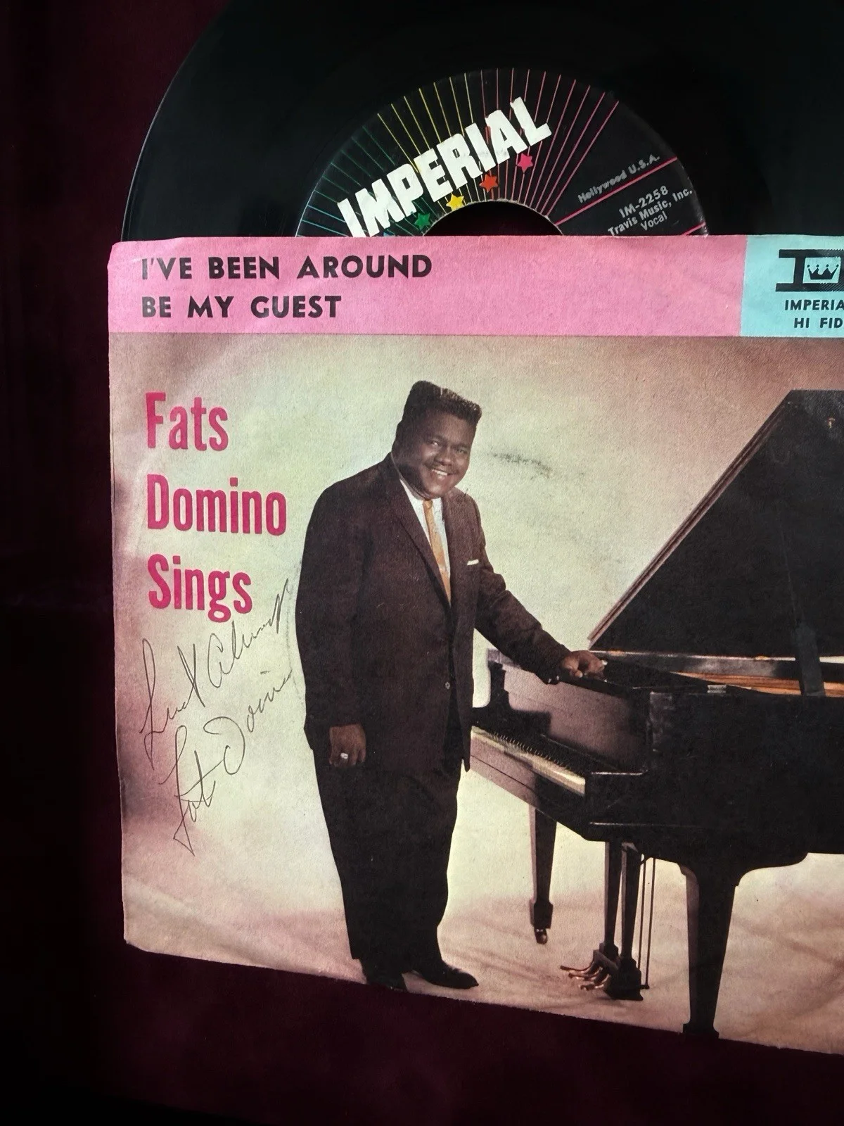 Fats Domino Signed 1959 45rpm Copy Of I’ve Been Around Professionally Framed, изображение 2