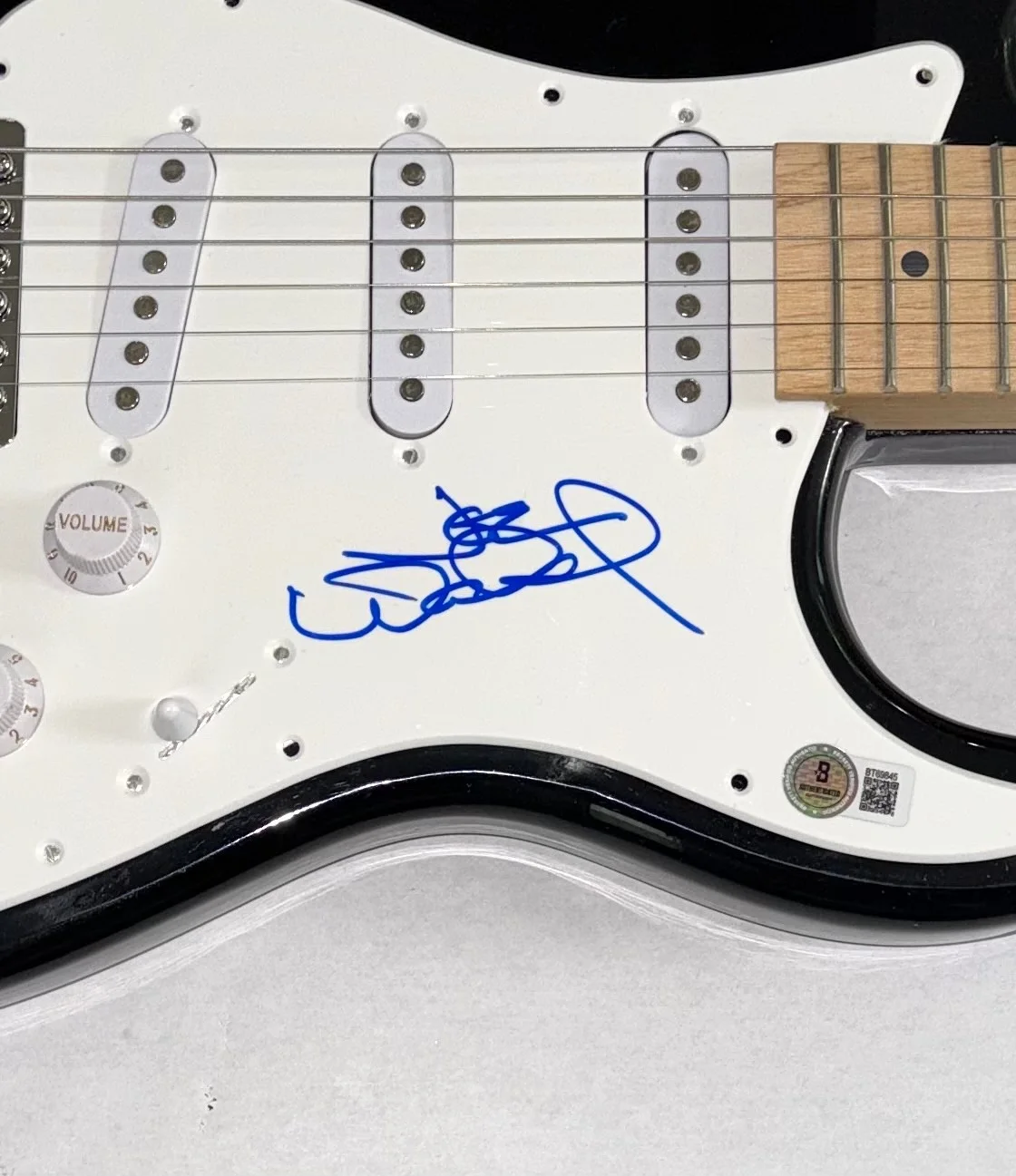 Joe Walsh The Eagles Signed Autograph Electric Guitar Band Guitarist Beckett COA, изображение 4