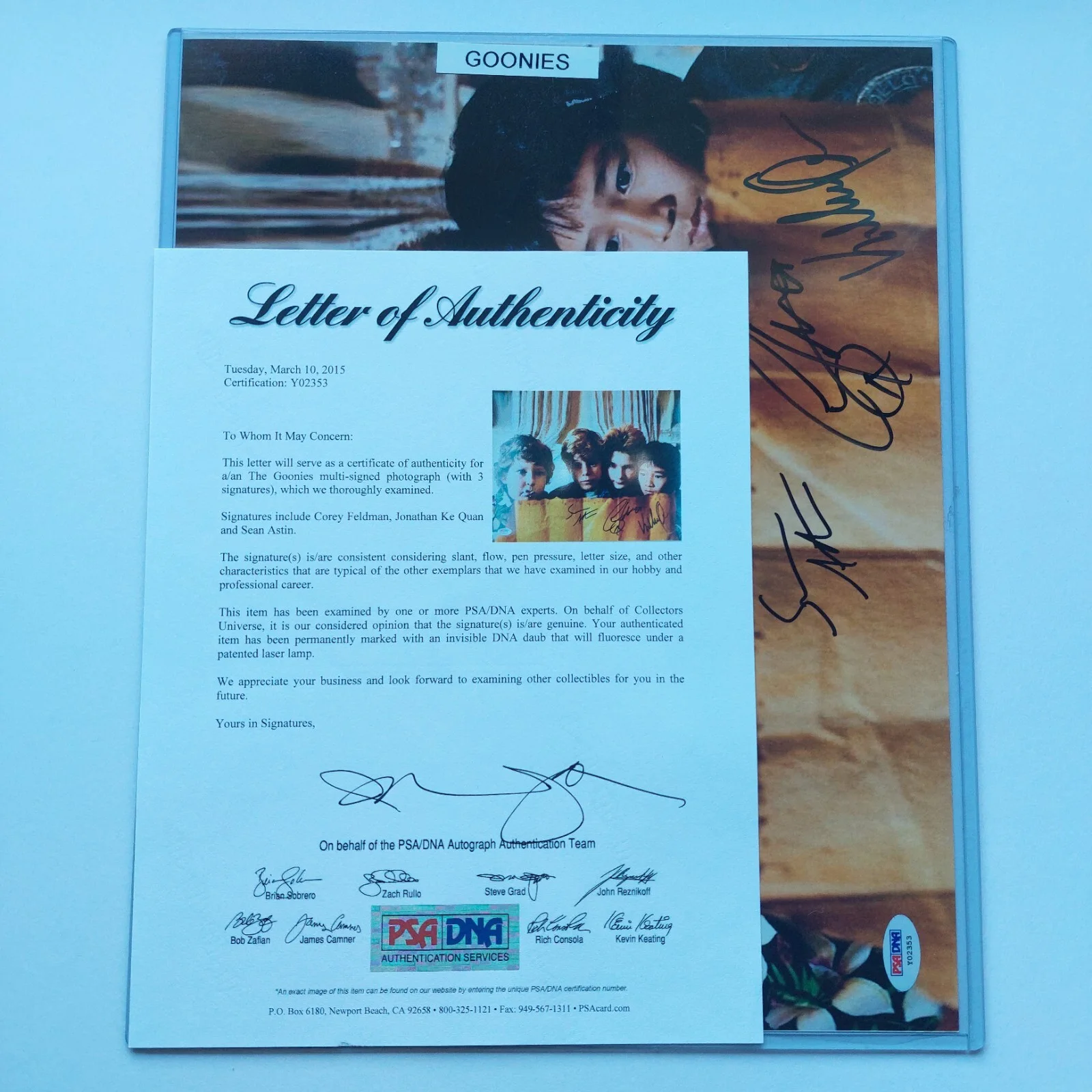Sean Austin, Corey Feldman, Jonathan Ke Quan — The Goonies cast signed 11x14 photo PSA COA LOA Astin Feldman Ke Quan Truffle, изображение 4