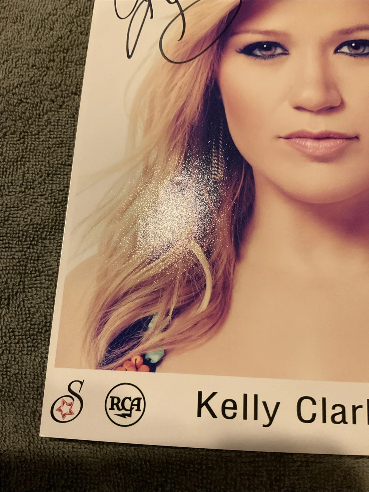 Kelly Clarkson — Kelly Clarkson Hand Signed Autographed 8x10 Photo Singer TV Personality, изображение 5