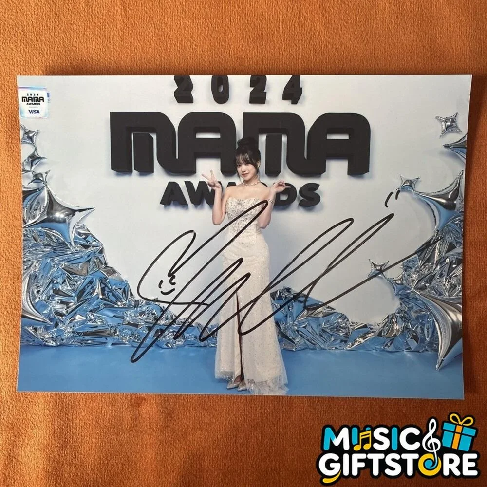 IZ*ONE IZONE Jo Yu Ri Autographed Signed Photo Autographs Collectibles 2025A #MU, изображение 2