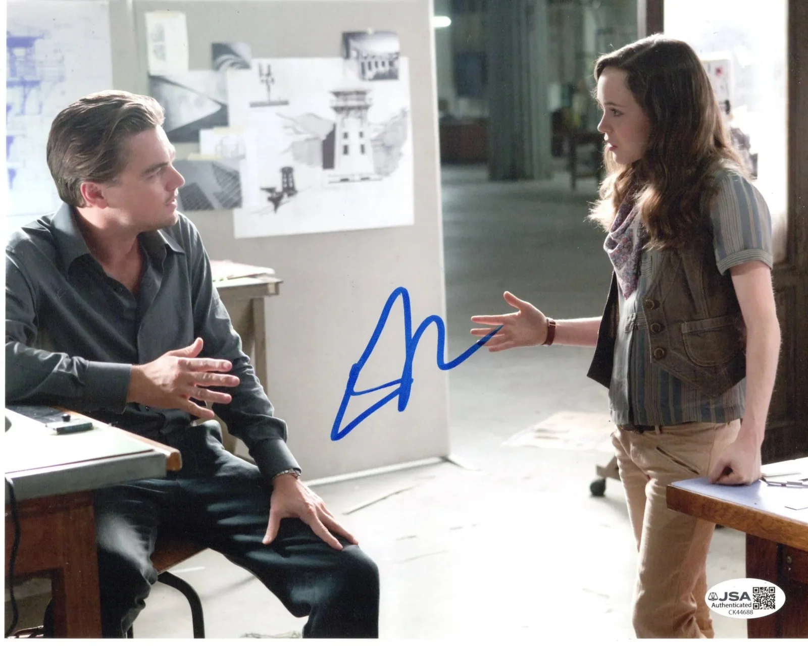 Elliot Page — Elliot Page signed 8x10 Photo Ariadne - Inception JSA Authentication