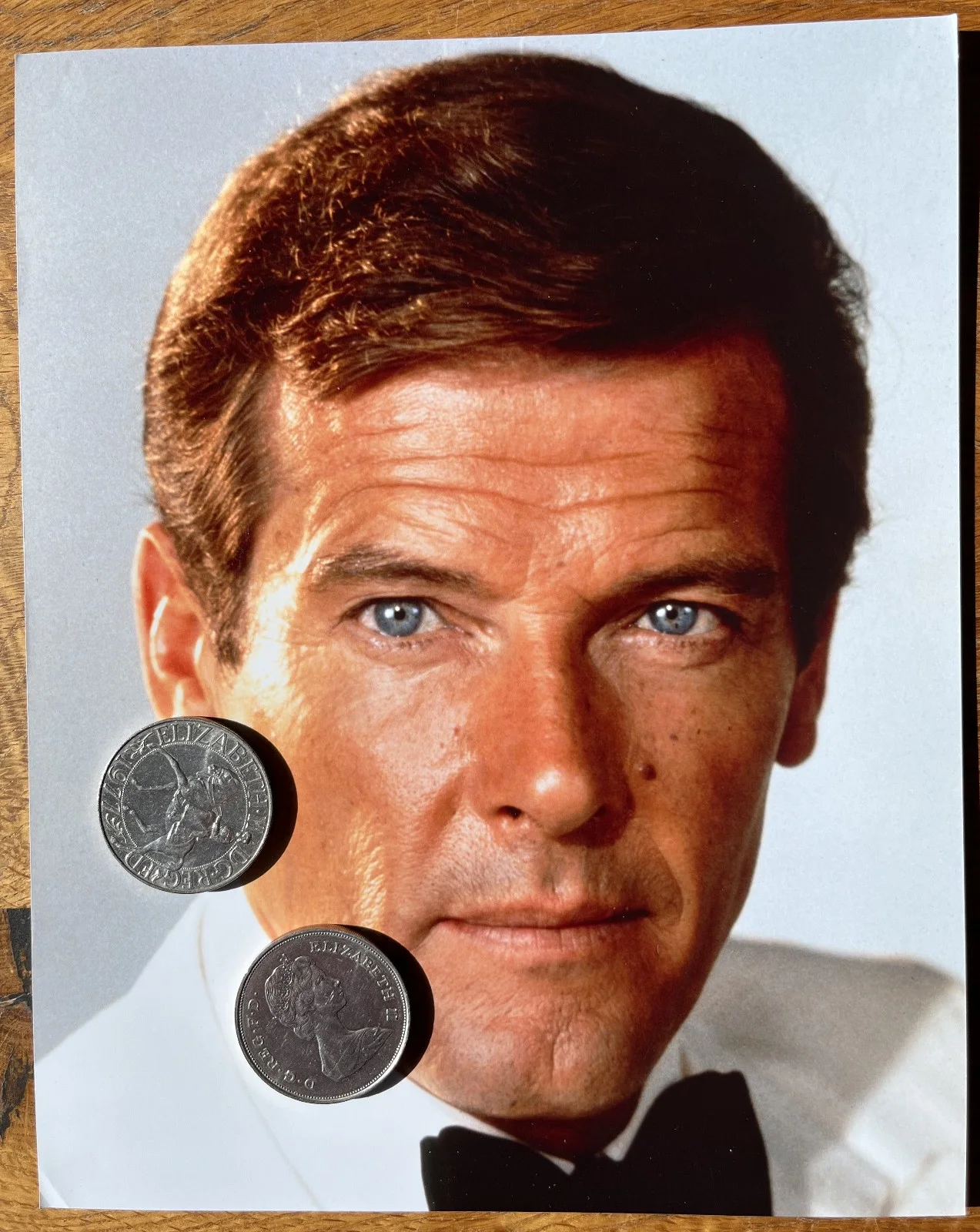 Roger Moore's Own Photo from his Pinewood Office James Bond Persuaders The Saint, изображение 2
