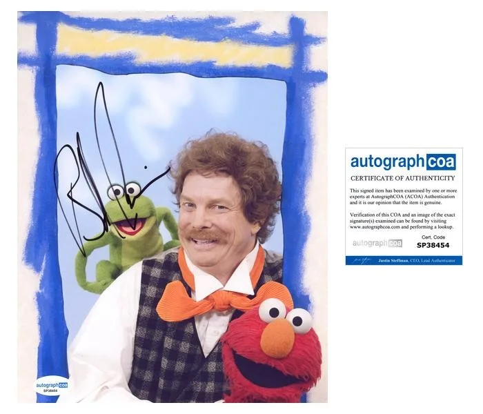 Bill Irwin — Bill Irwin "Sesame Street" AUTOGRAPH Signed 'Mr. Noodle' 8x10 Photo ACOA
