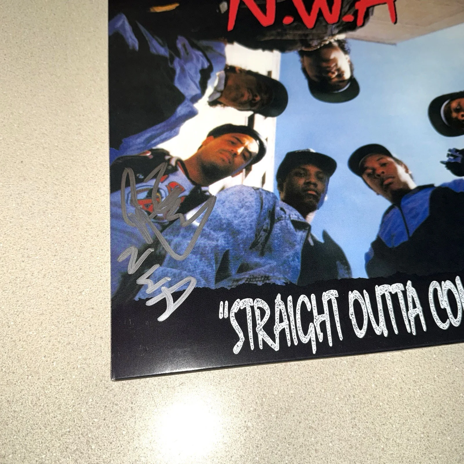 DJ YELLA N.W.A. signed autographed STRAIGHT OUTTA COMPTON VINYL BECKETT BAS COA, изображение 2