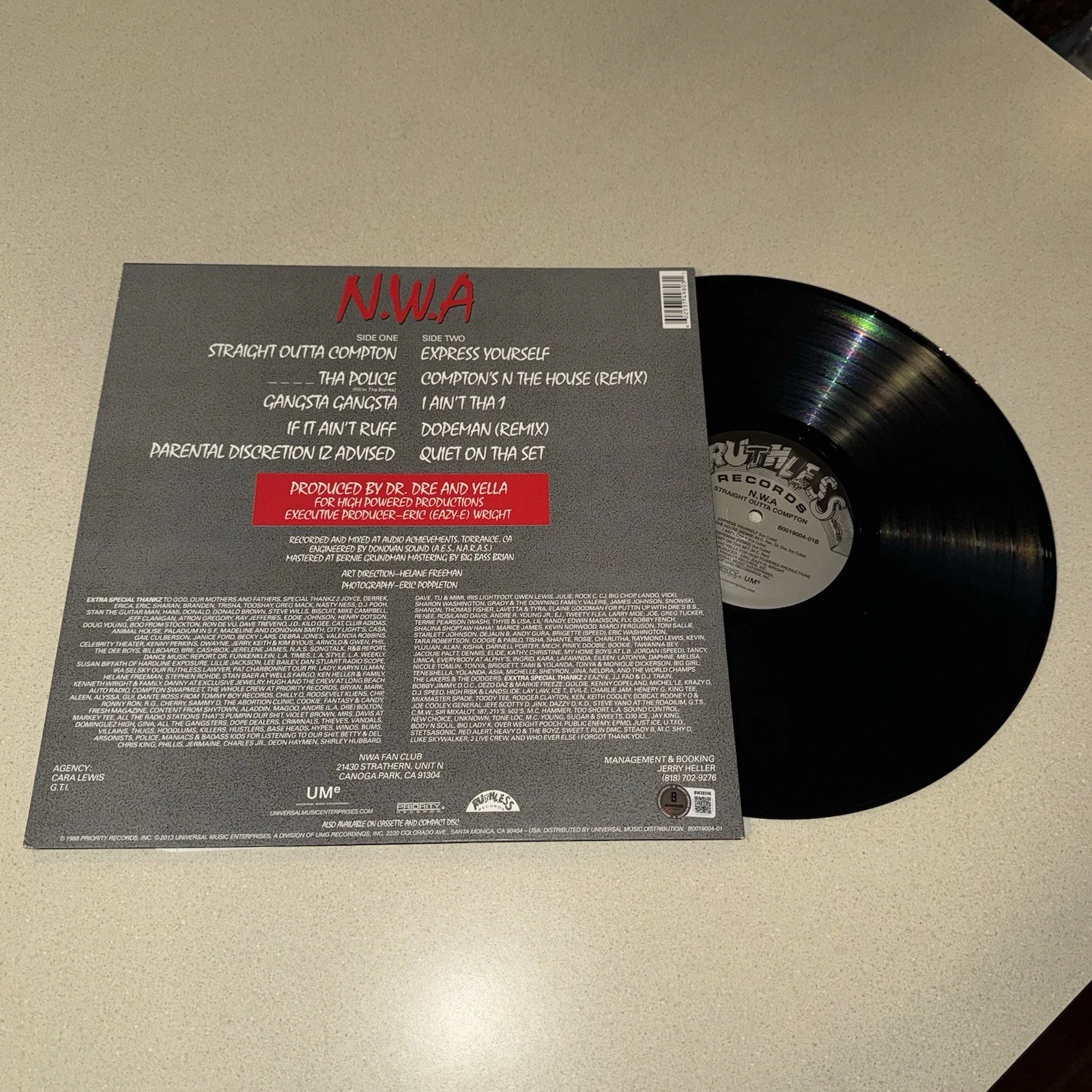 DJ YELLA N.W.A. signed autographed STRAIGHT OUTTA COMPTON VINYL BECKETT BAS COA, изображение 3