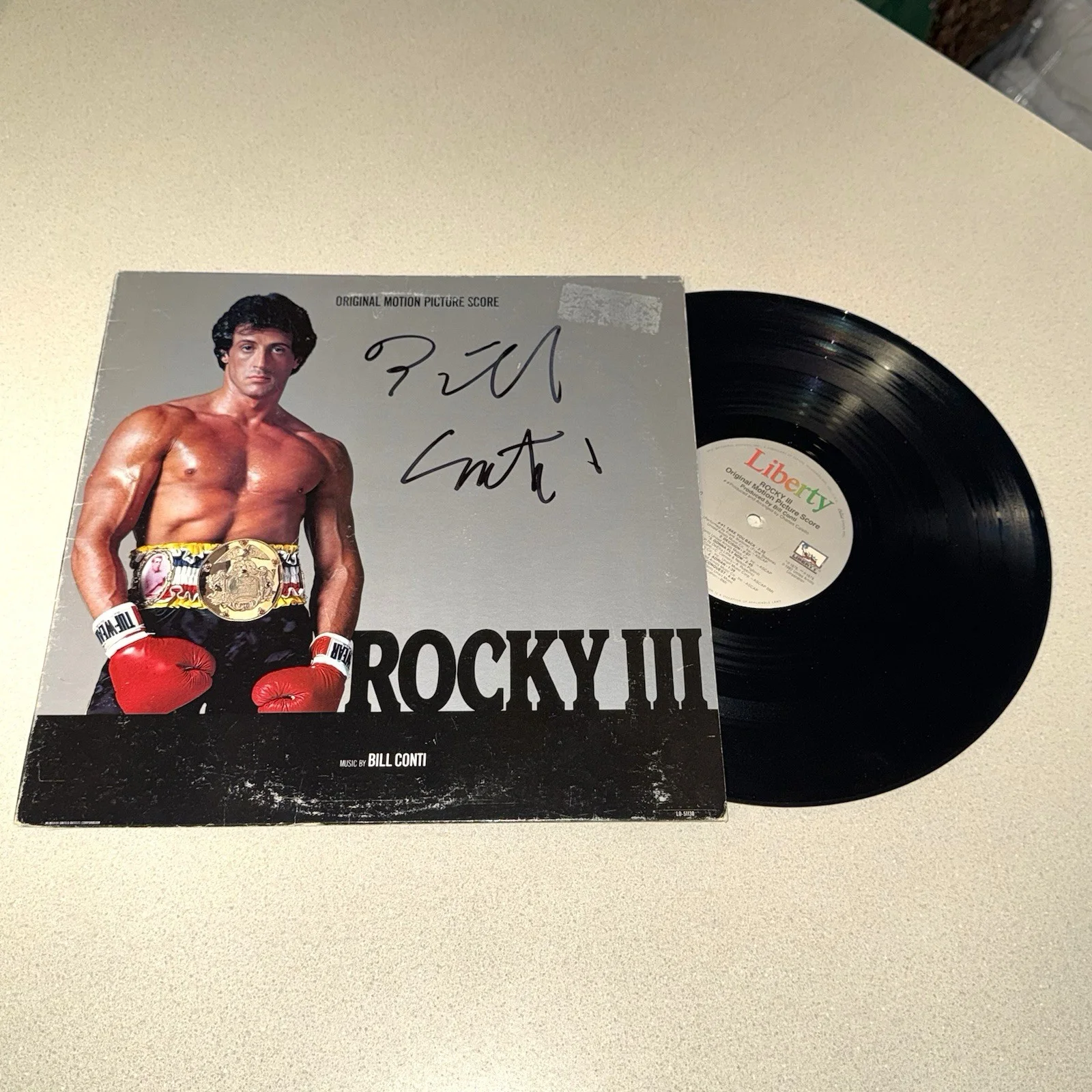 Bill Conti — BILL CONTI COMPOSER signed autographed ROCKY III SOUNDTRACK BECKETT BAS COA