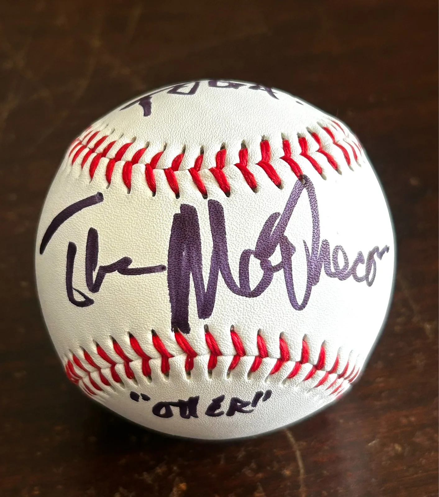ANIMAL HOUSE STAR TIM MATHESON TOGA OTTER HAND SIGNED BASEBALL W/PHOTO PROOF, изображение 2
