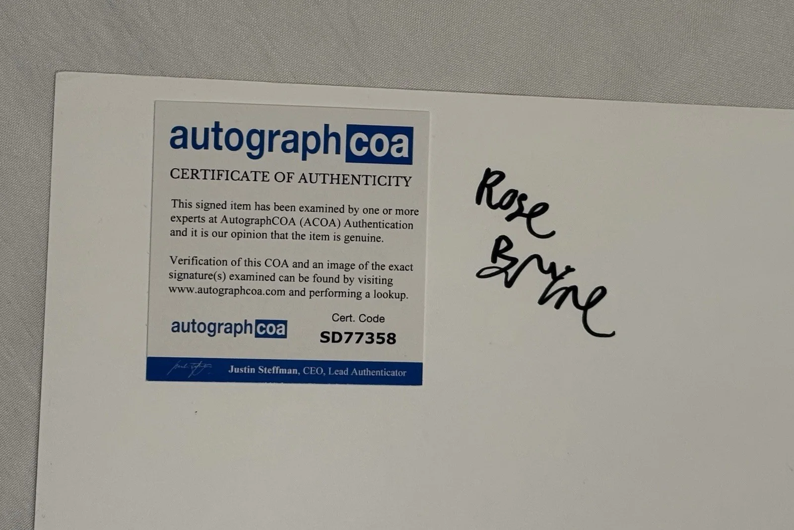 Rose Byrne — Rose Byrne Signed 11x17 Bridesmaids Movie Poster Autograph COA, изображение 4