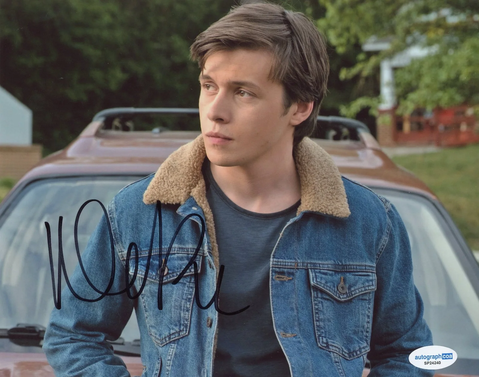 Nick Robinson — Nick Robinson Signed Autographed LOVE SIMON 8x10 Photo ACOA Abandons C, image 2