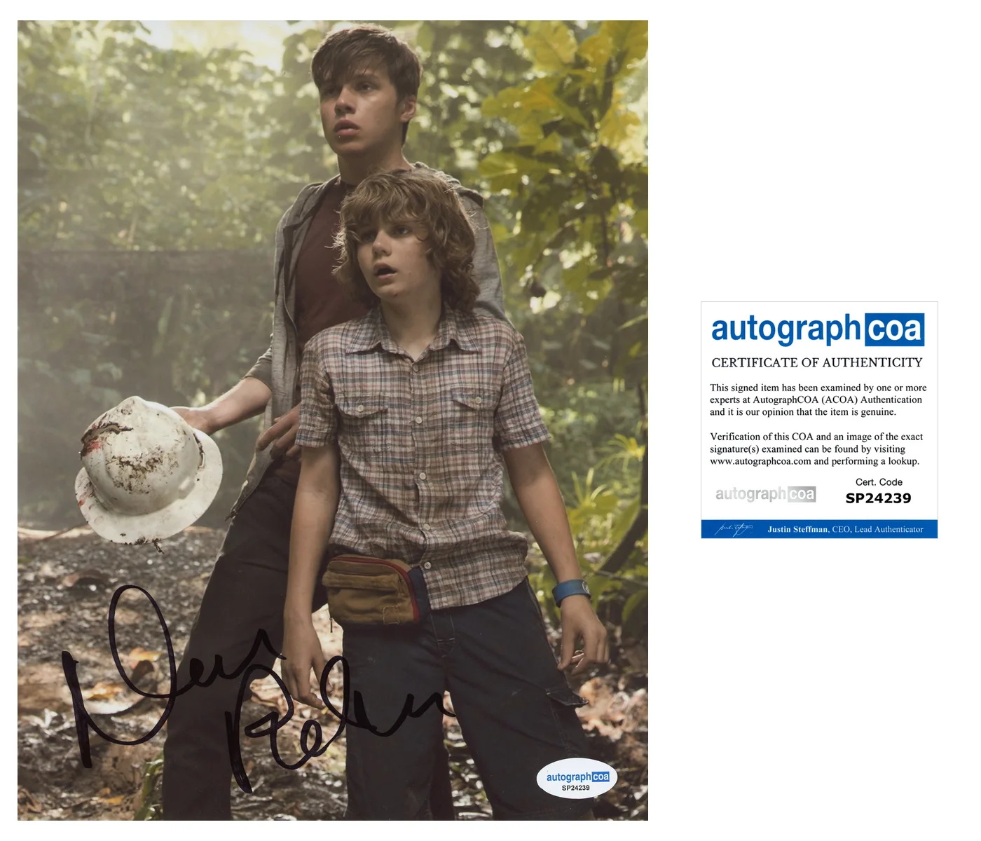 Nick Robinson — Nick Robinson Signed Autographed JURASSIC WORLD 8x10 Photo ACOA Abandons B