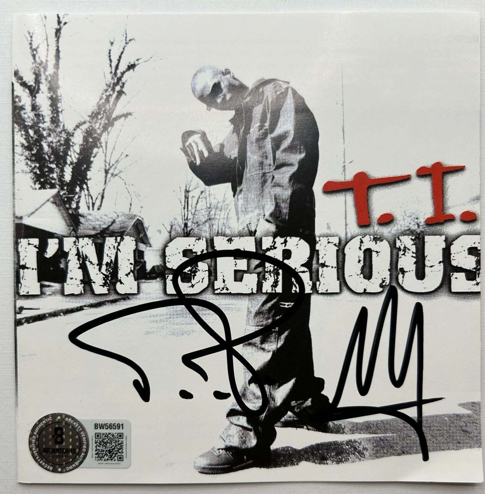 T.I. SIGNED “IM SERIOUS” FRAMED CD RAPPER HIP HOP LEGEND ICON RARE - BECKETT COA, image 3