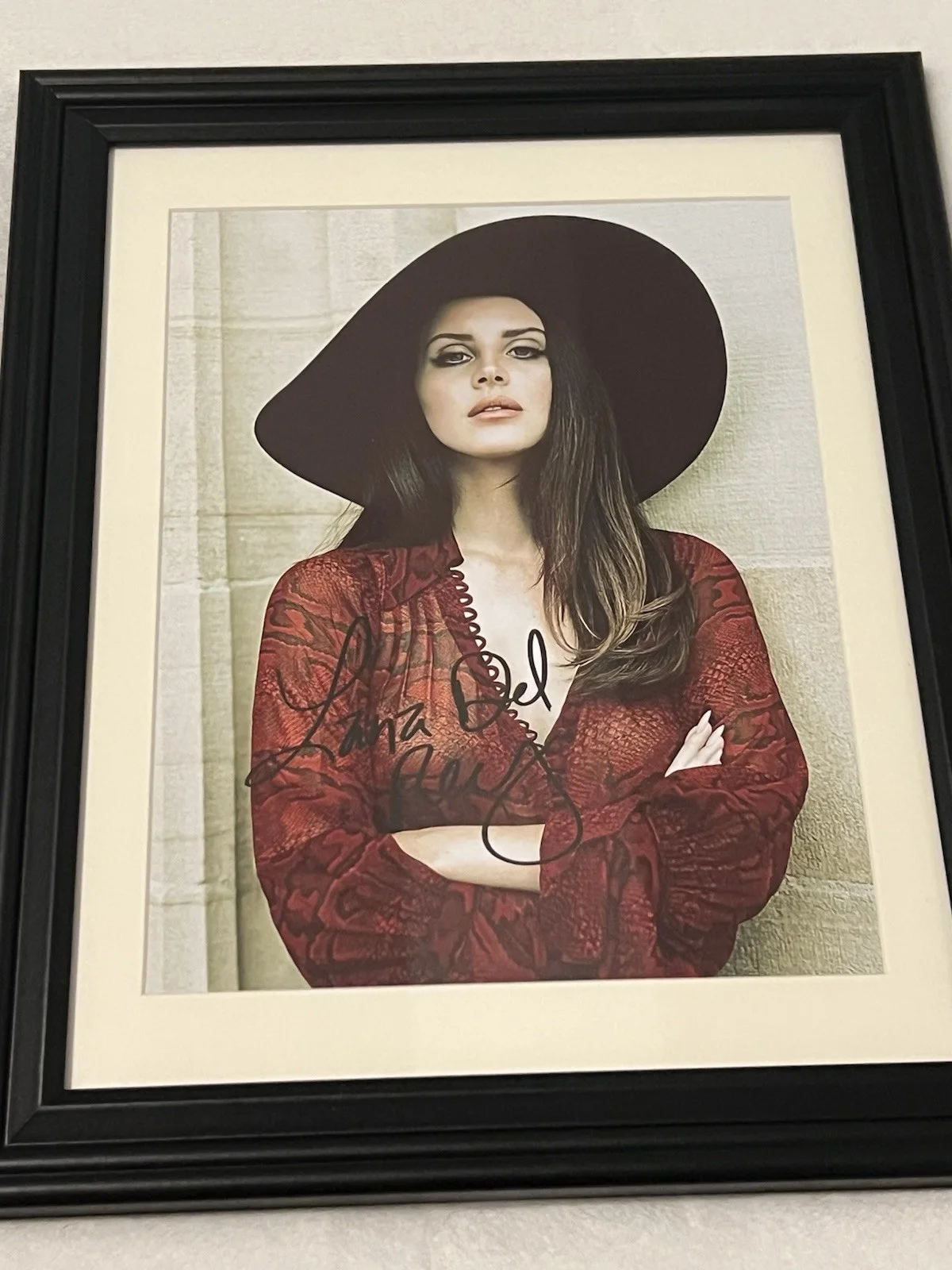 LANA DEL REY Autographed 8 X 11.5 signed Fully Framed photo, image 5