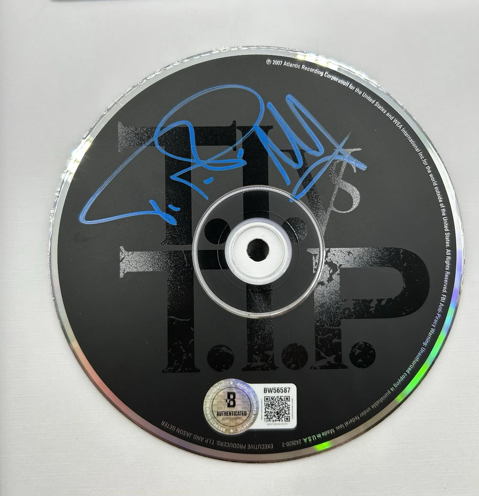 T.I. VS T.I.P. SIGNED FRAMED CD RAPPER HIP HOP LEGEND ICON RARE - BECKETT COA, image 3
