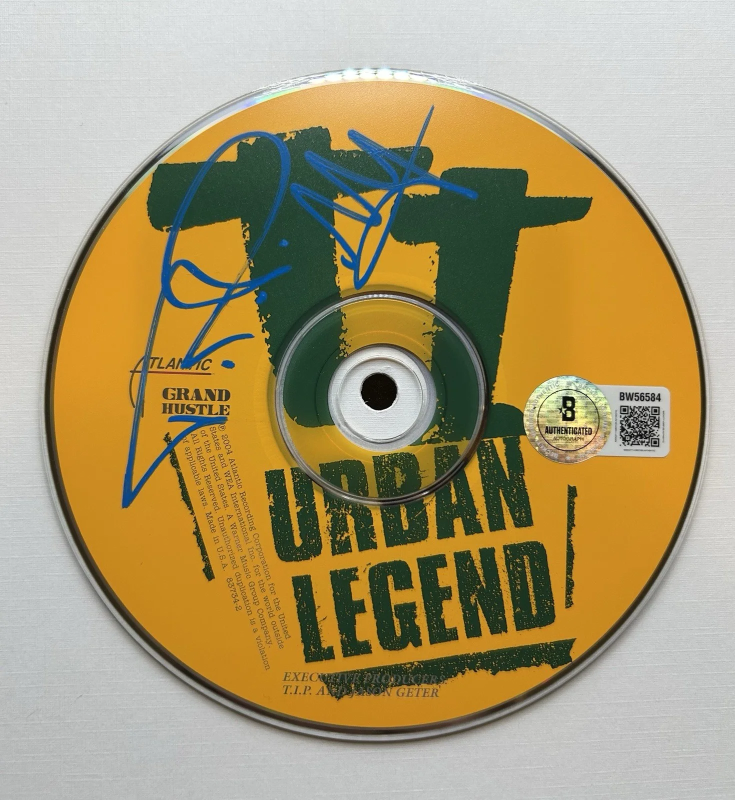 T.I. SIGNED “URBAND LEGEND” FRAMED CD RAPPER HIP HOP ICON RARE - BECKETT COA, image 3